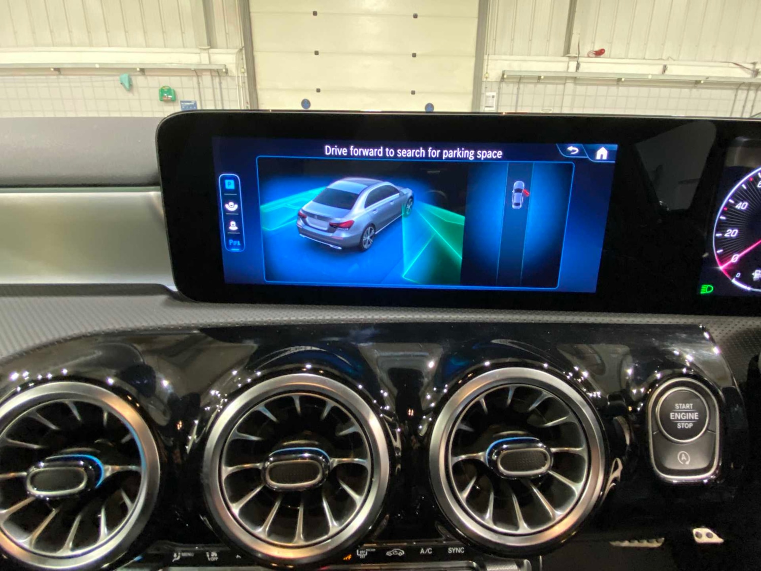 Used Mercedes-Benz A-Class 2023 for sale - 76827549: Photo 32