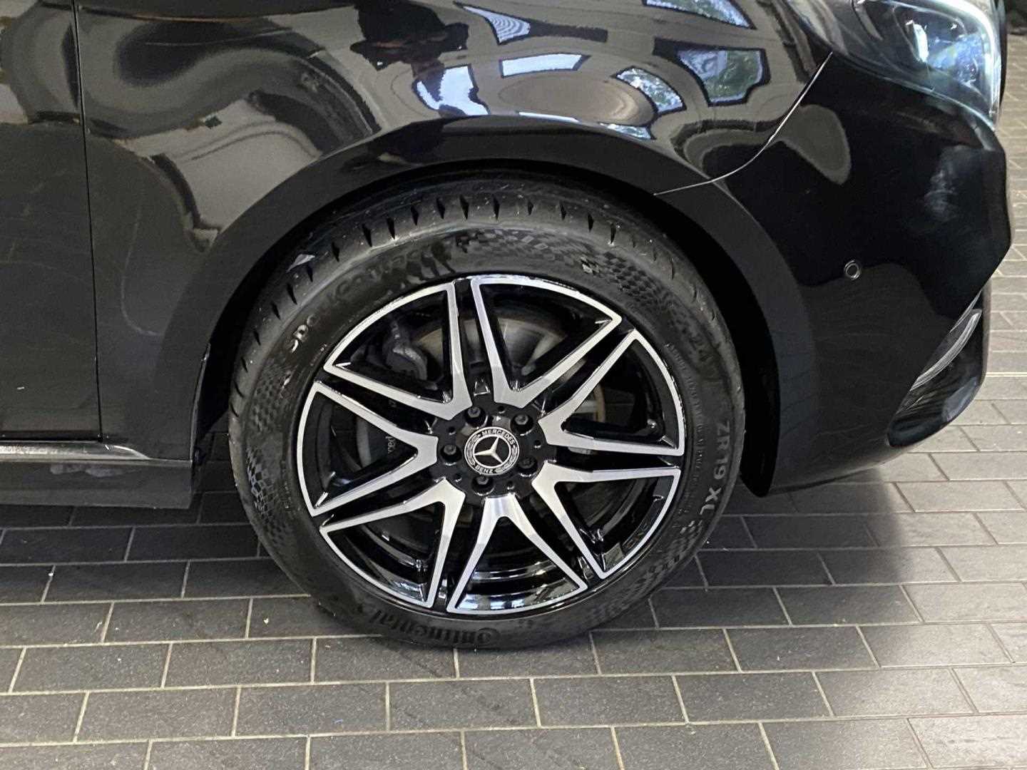 Used Mercedes-Benz V-Class 2023 for sale - 76004483: Photo 11
