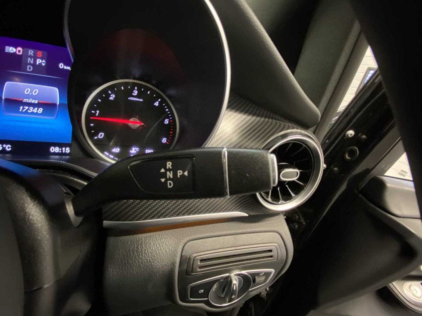Used Mercedes-Benz V-Class 2023 for sale - 76004483: Photo 32