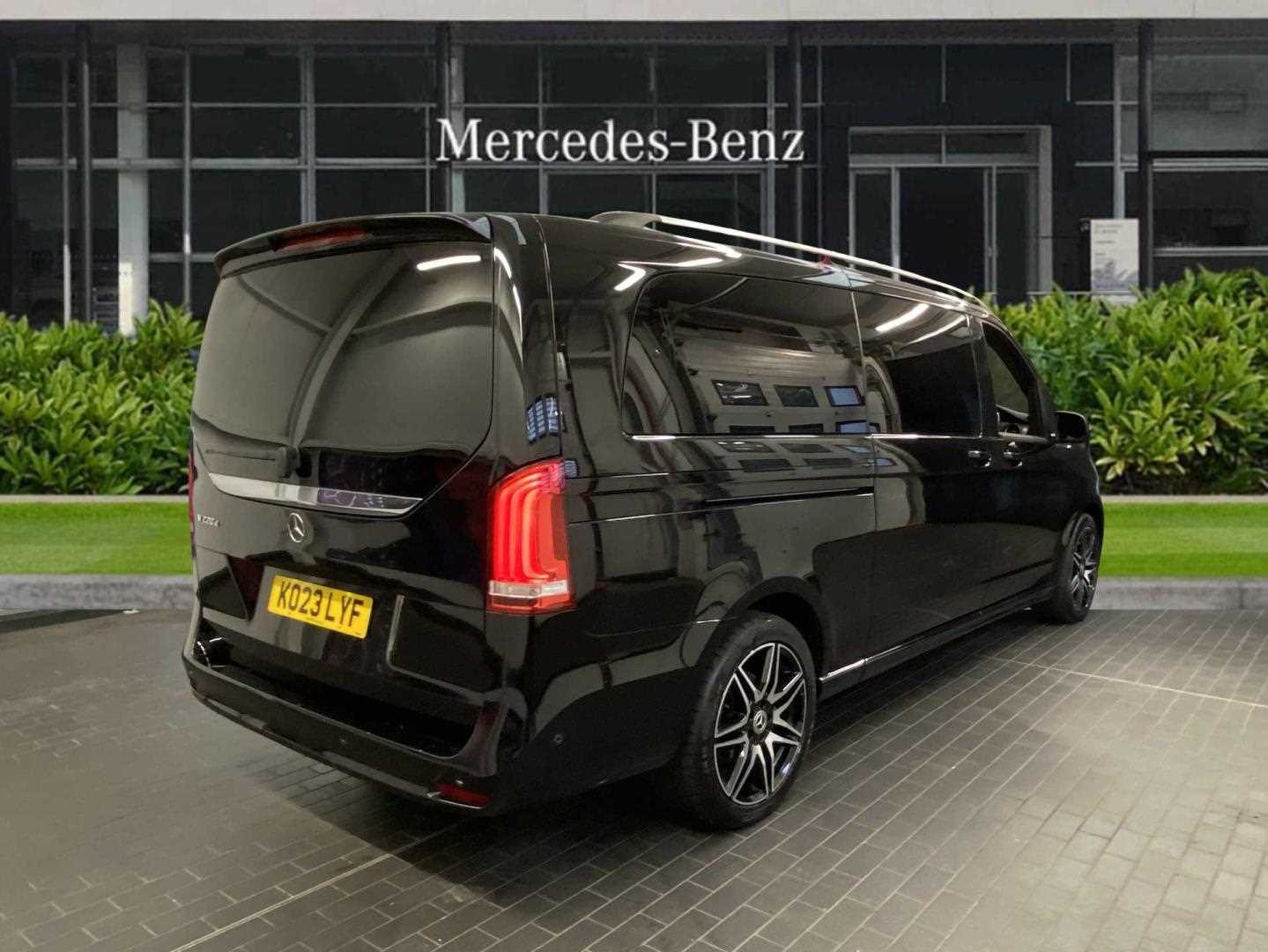 Used Mercedes-Benz V-Class 2023 for sale - 76004483: Photo 6