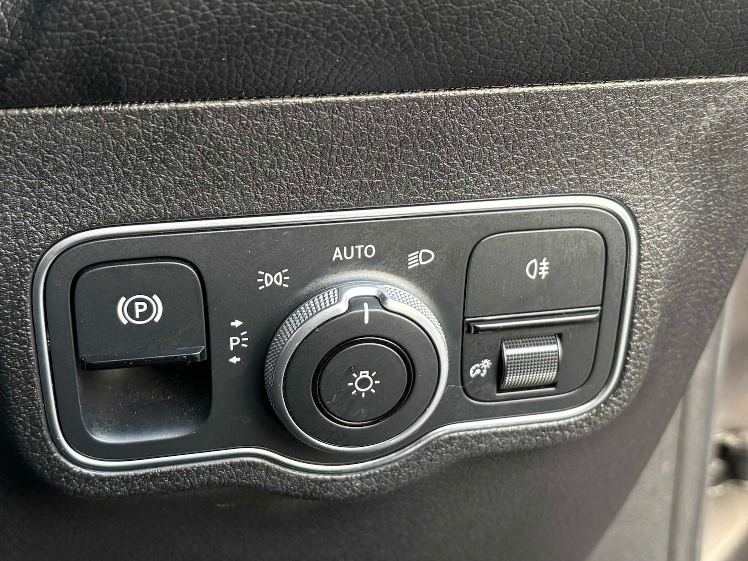 Used Mercedes-Benz GLB 2024 for sale - 76540854: Photo 23