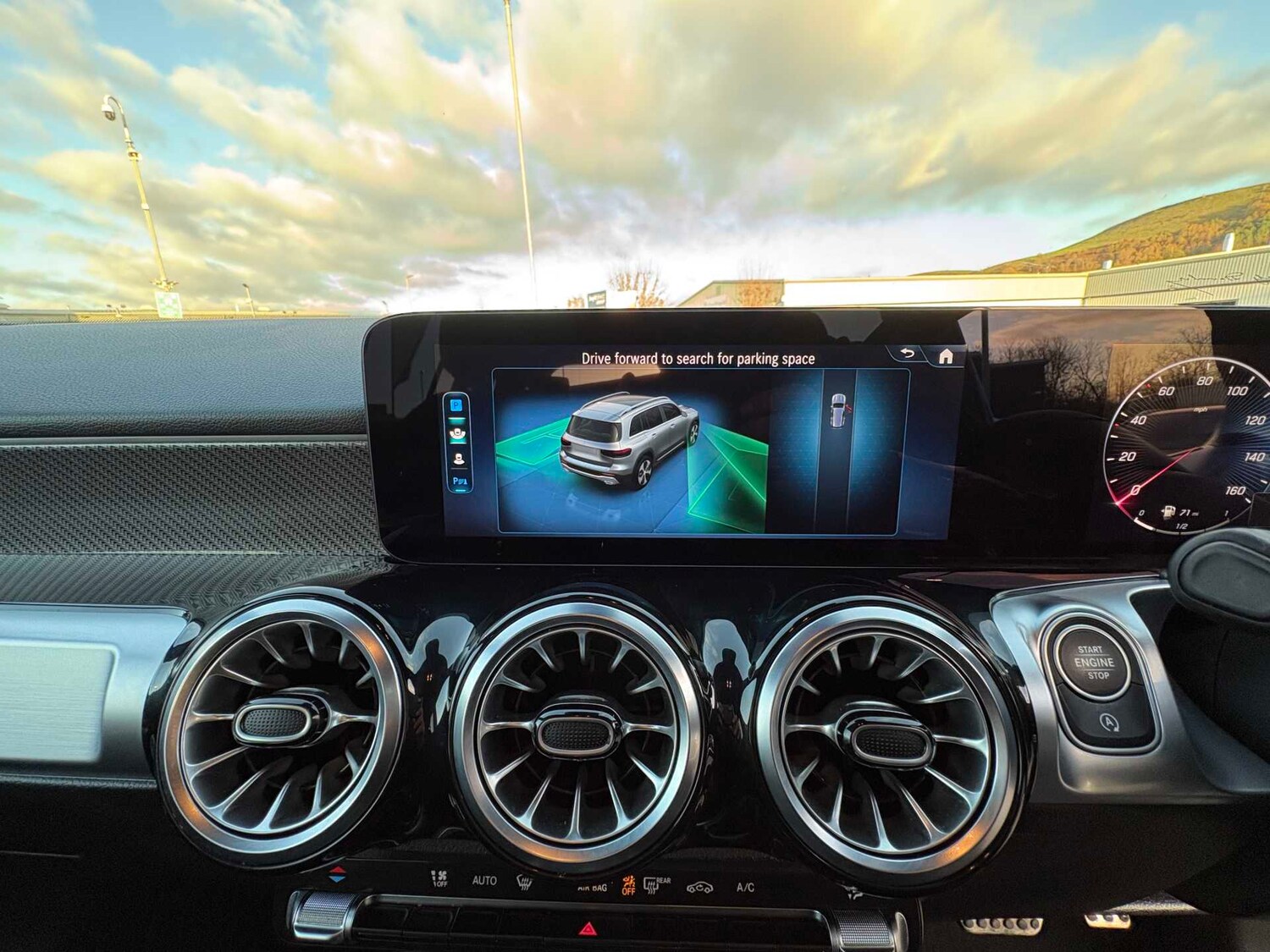 Used Mercedes-Benz GLB 2024 for sale - 76540854: Photo 34