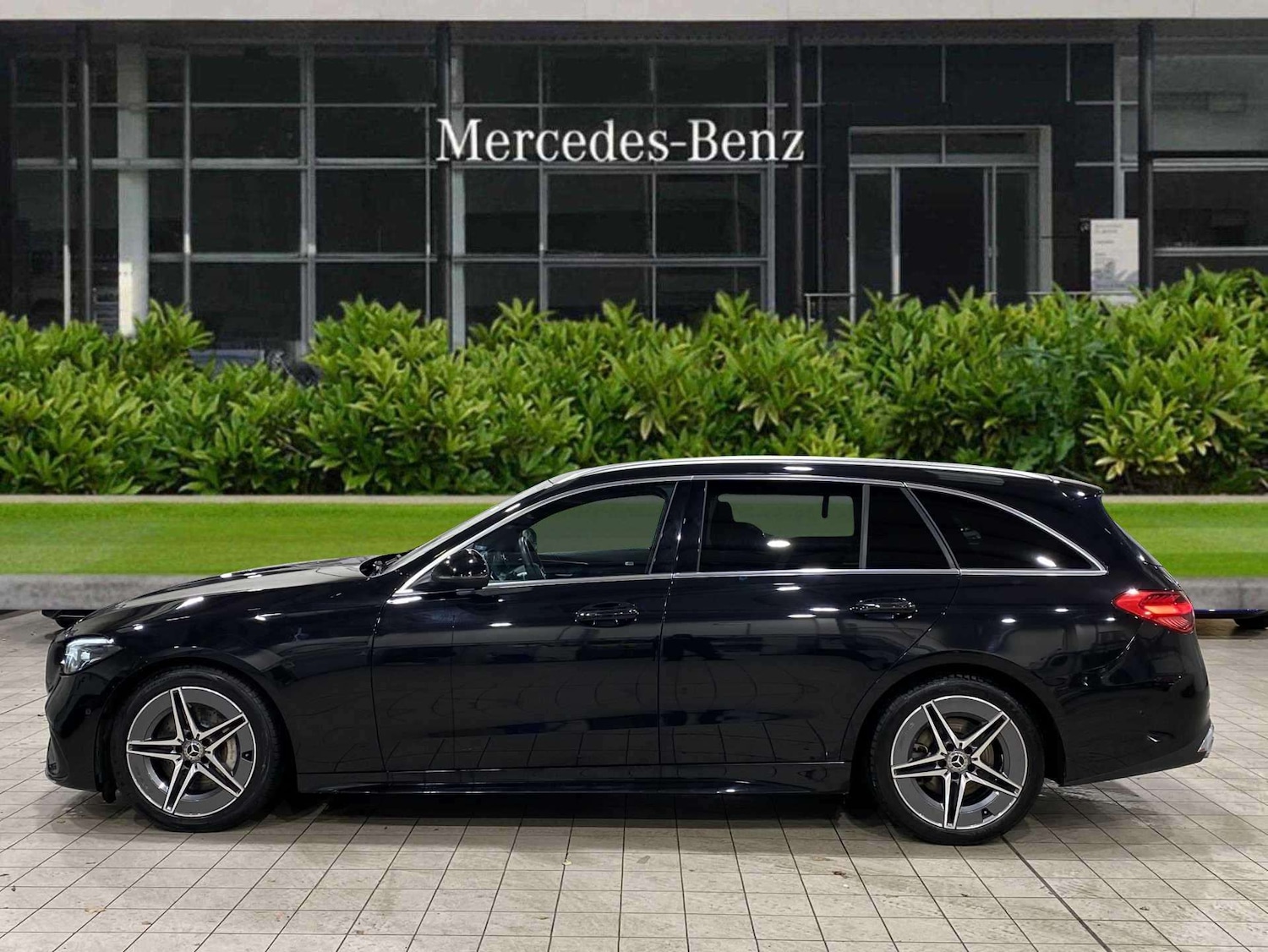 Used Mercedes-Benz C Class 2023 for sale - 76746135: Photo 4