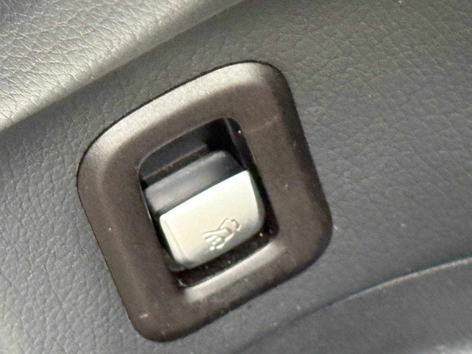 Used Mercedes-Benz GLC 2021 for sale - 76692079: Photo 24