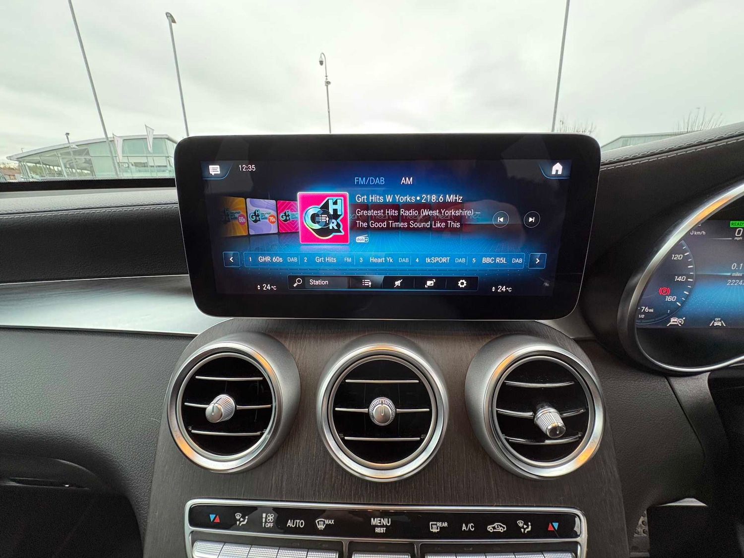 Used Mercedes-Benz GLC 2021 for sale - 76692079: Photo 32