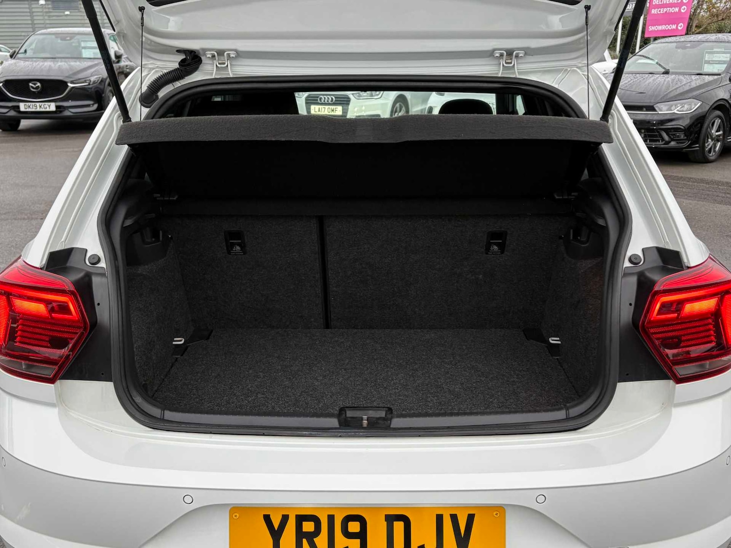 Used Volkswagen Polo 2019 for sale - 76460275: Photo 16