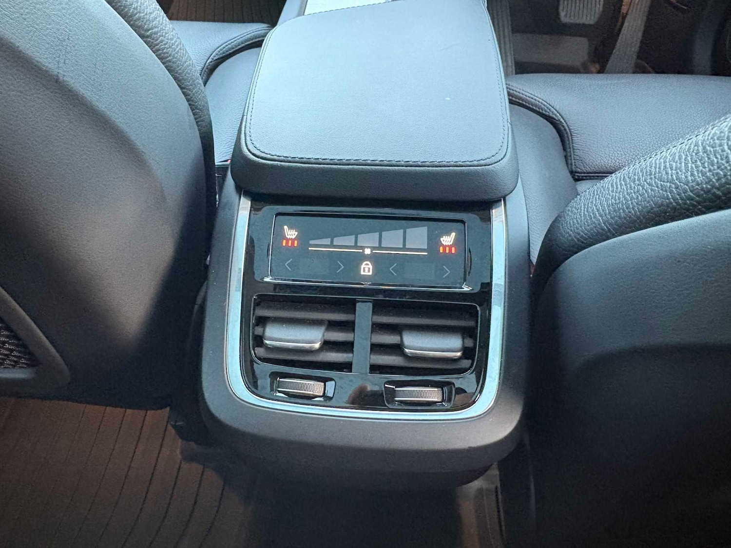 Used Volvo XC90 2023 for sale - 76575890: Photo 20