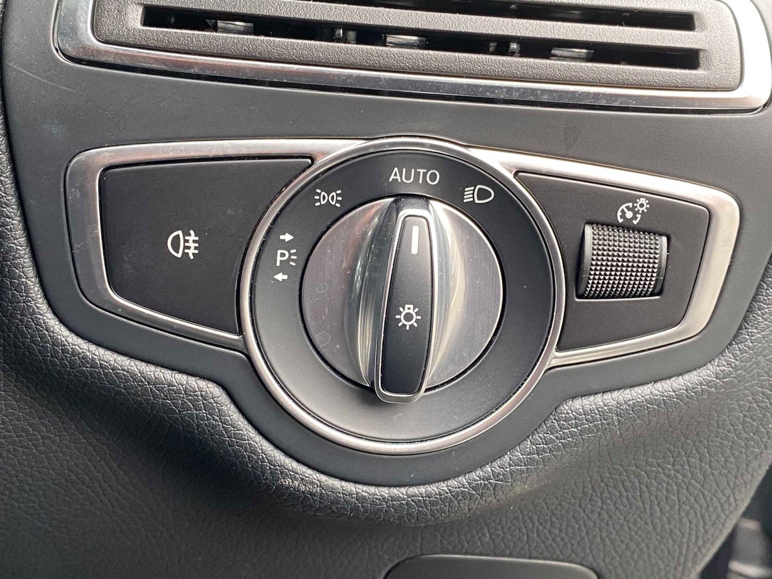 Used Mercedes-Benz C Class 2019 for sale - 77661061: Photo 20