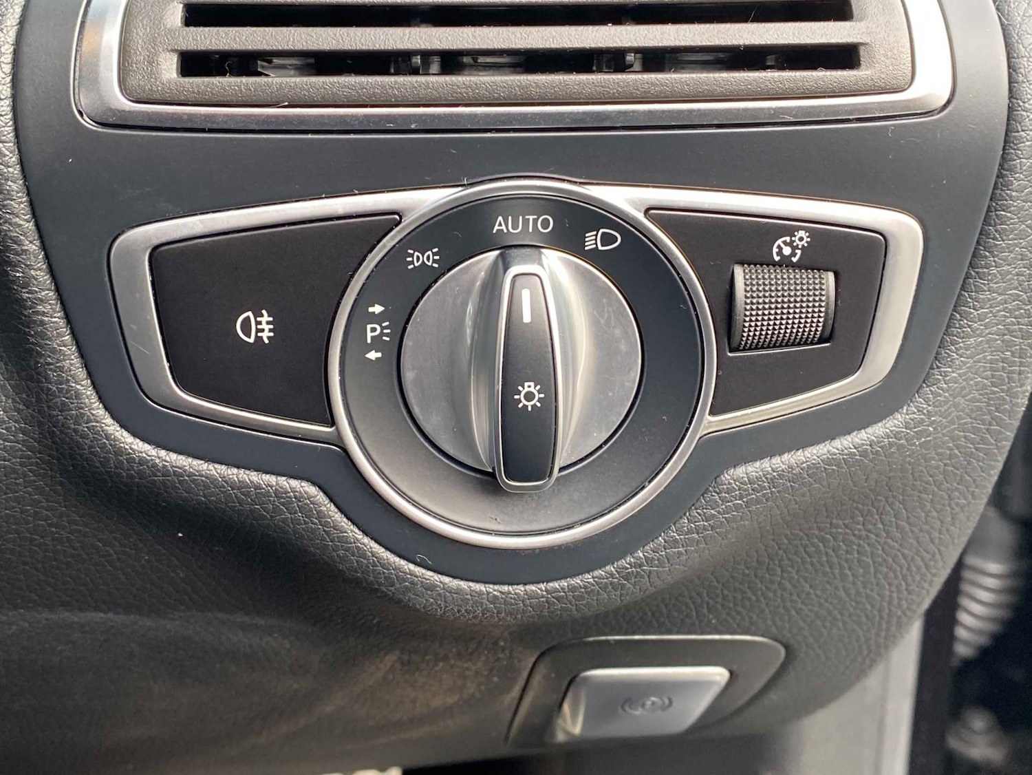 Used Mercedes-Benz C Class 2020 for sale - 78052136: Photo 25