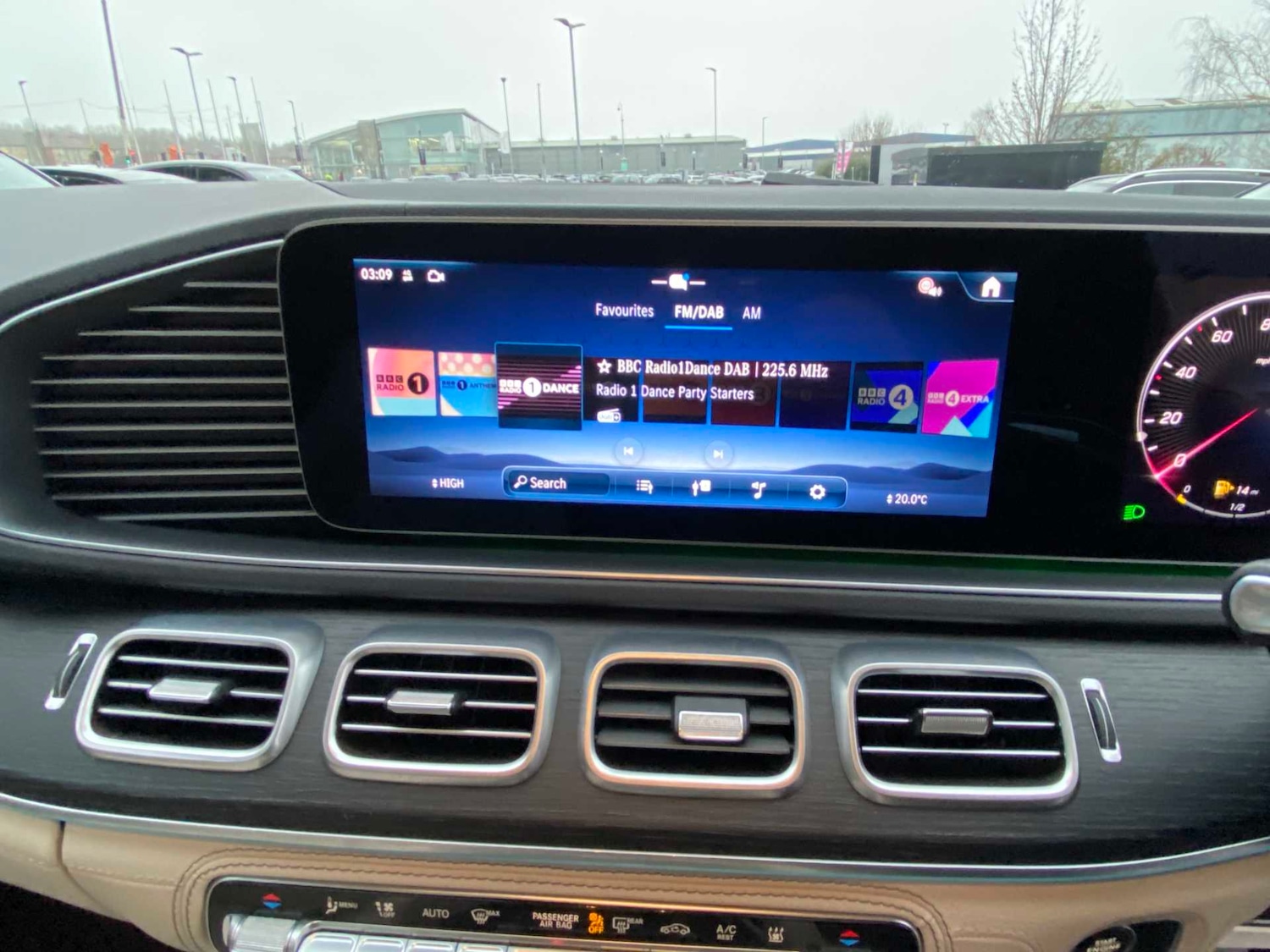 Used Mercedes-Benz GLE 2024 for sale - 77233003: Photo 29