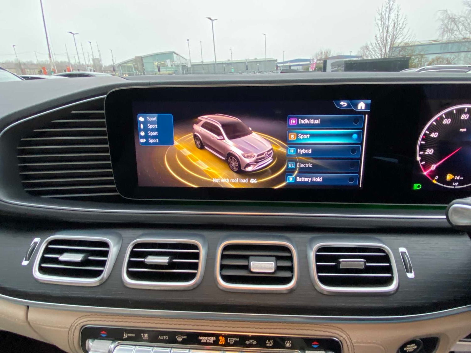 Used Mercedes-Benz GLE 2024 for sale - 77233003: Photo 31