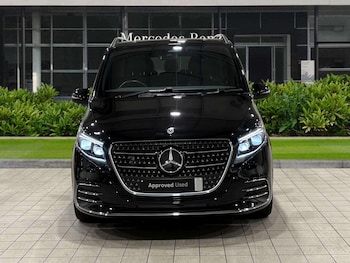 Used Mercedes-Benz V-Class 2025 for sale - 76851607: Photo