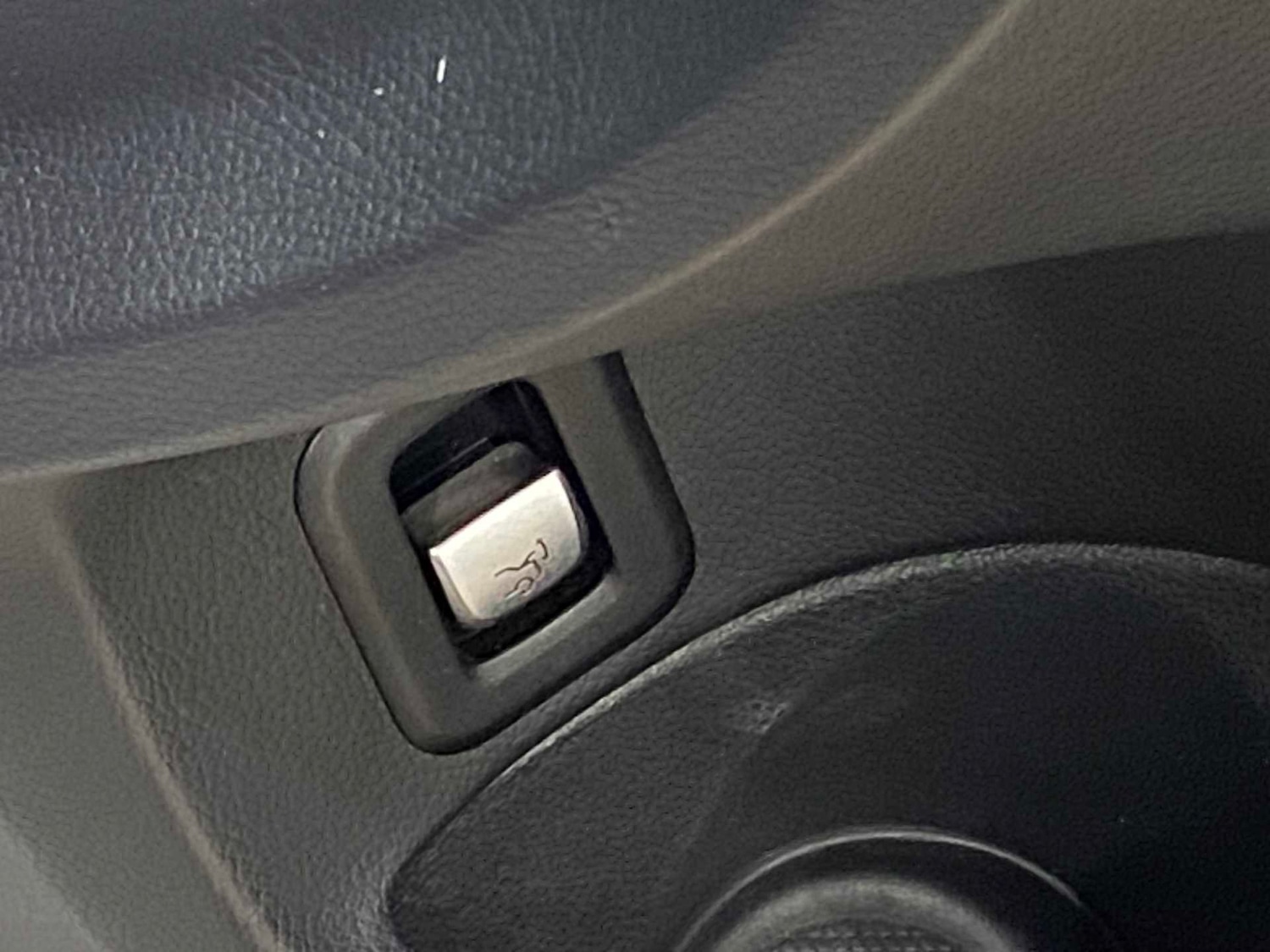 Used Mercedes-Benz C Class 2015 for sale - 77414656: Photo 23