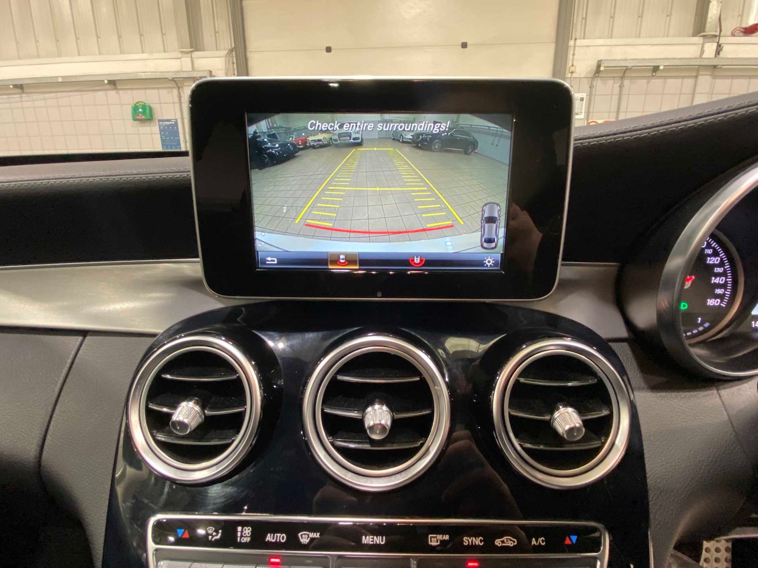 Used Mercedes-Benz C Class 2015 for sale - 77414656: Photo 34