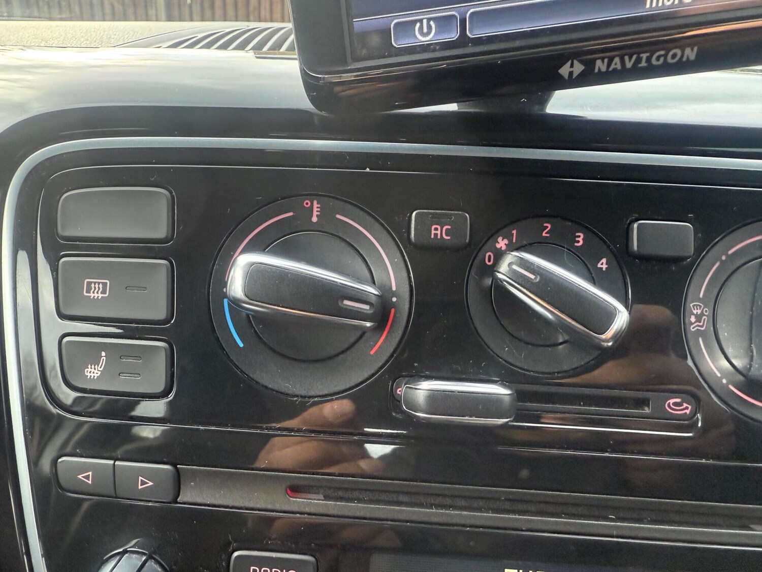 Used Volkswagen up! 2012 for sale - 77639440: Photo 30