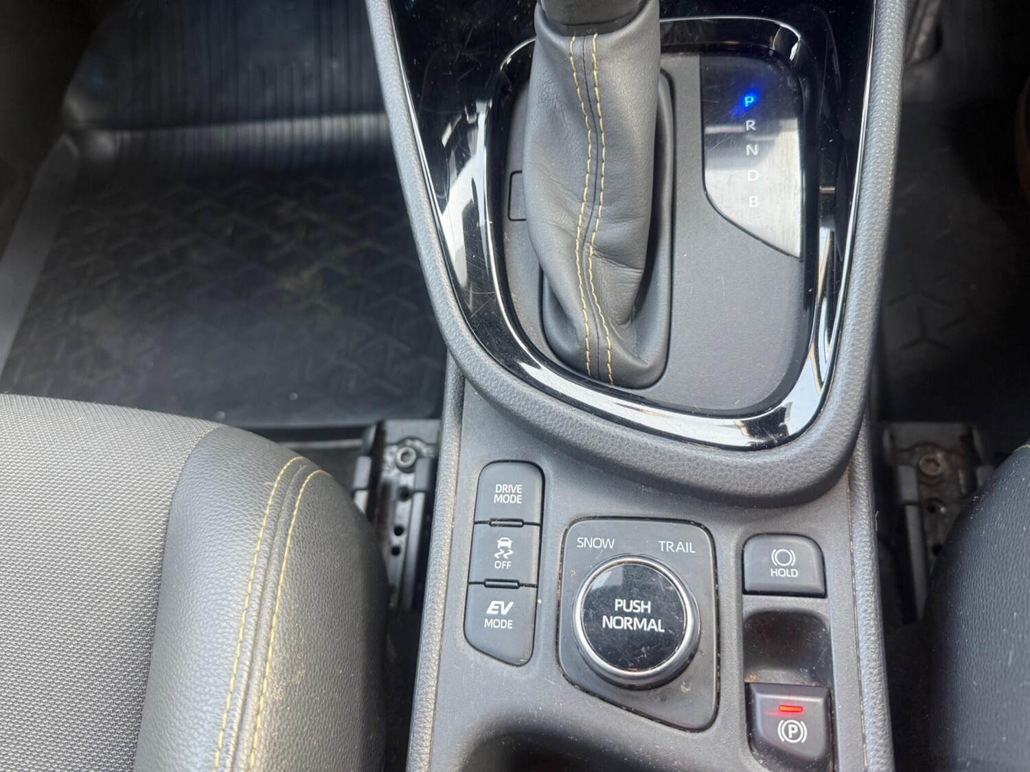 Used Toyota Yaris Cross 2022 for sale - 77639433: Photo 15