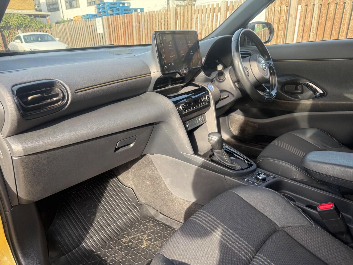 Used Toyota Yaris Cross 2022 for sale - 77639433: Photo 17