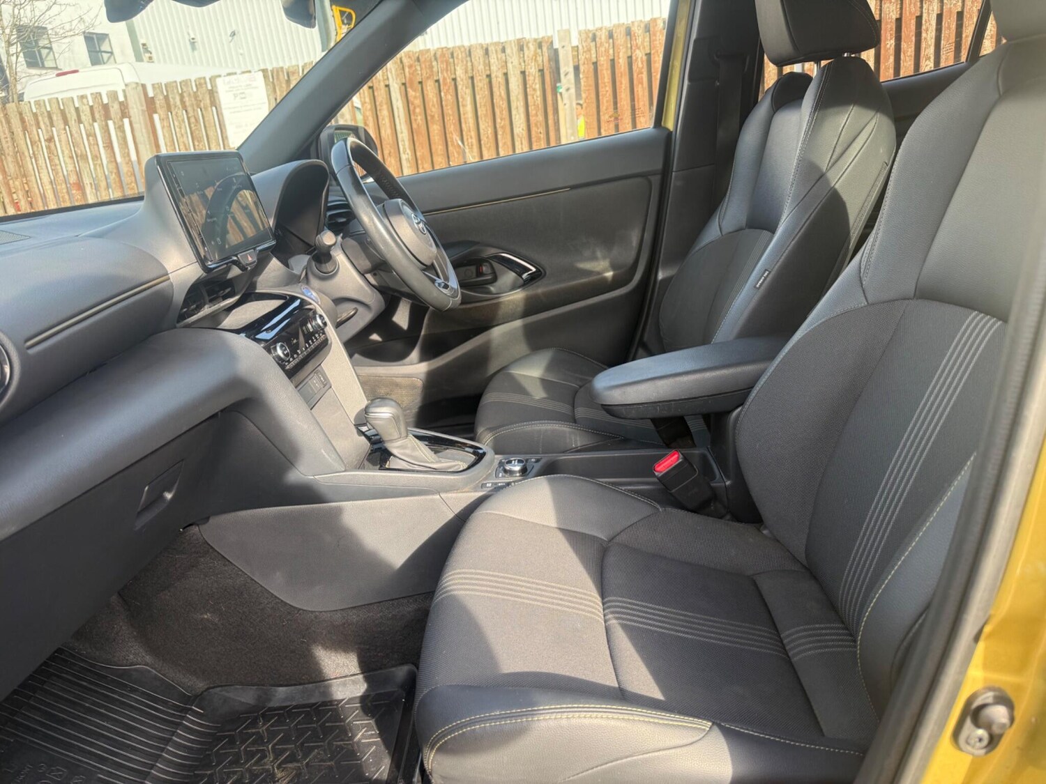 Used Toyota Yaris Cross 2022 for sale - 77639433: Photo 33