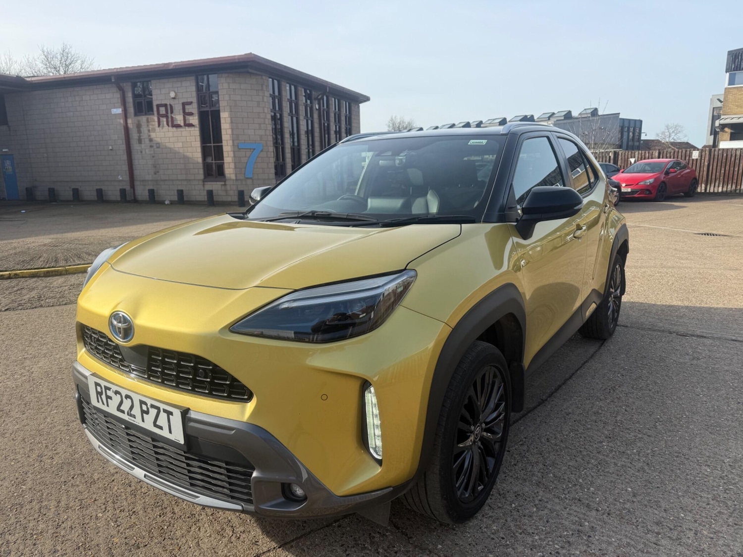 Used Toyota Yaris Cross 2022 for sale - 77639433: Photo 6