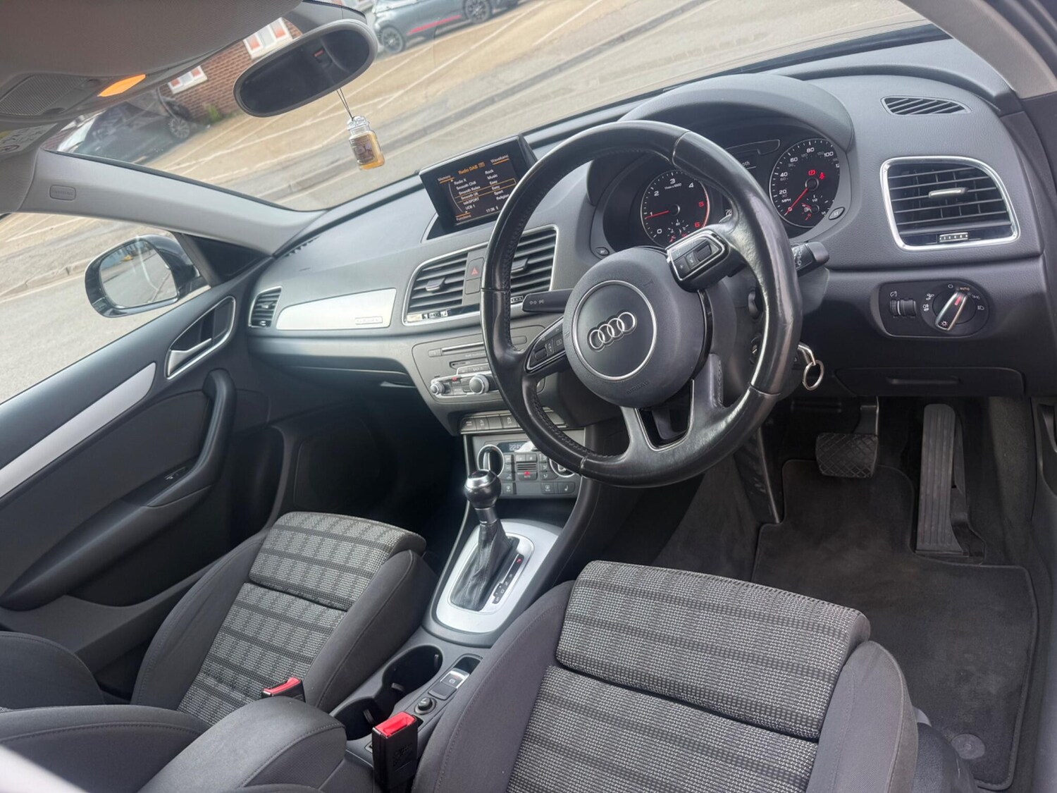 Used Audi Q3 2015 for sale - 78069736: Photo 11