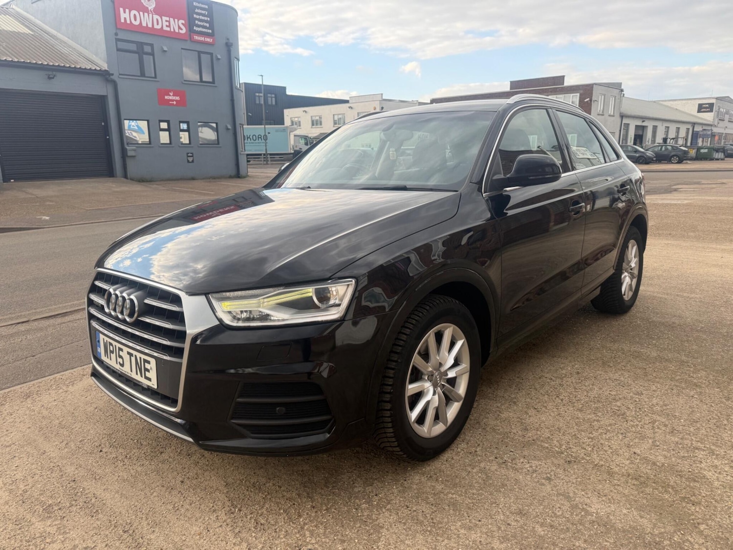 Used Audi Q3 2015 for sale - 78069736: Photo 2