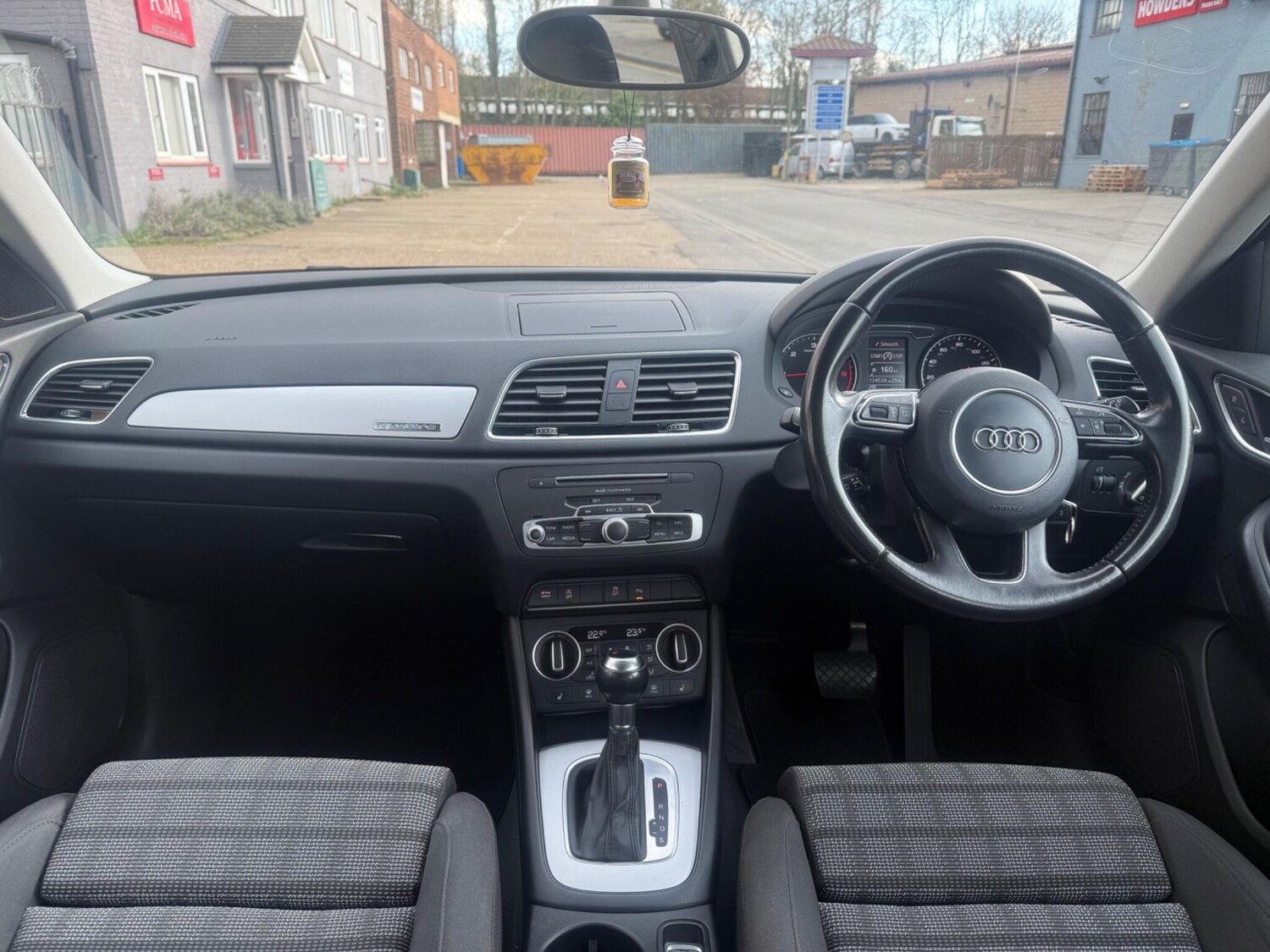 Used Audi Q3 2015 for sale - 78069736: Photo 9