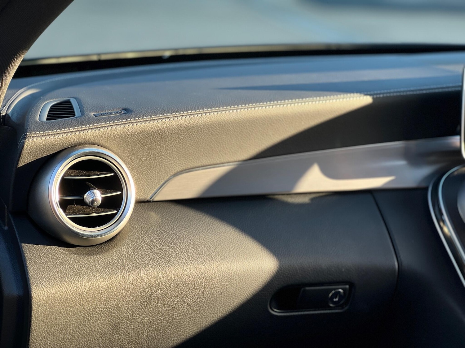 Used Mercedes-Benz C Class 2019 for sale - 77639452: Photo 15