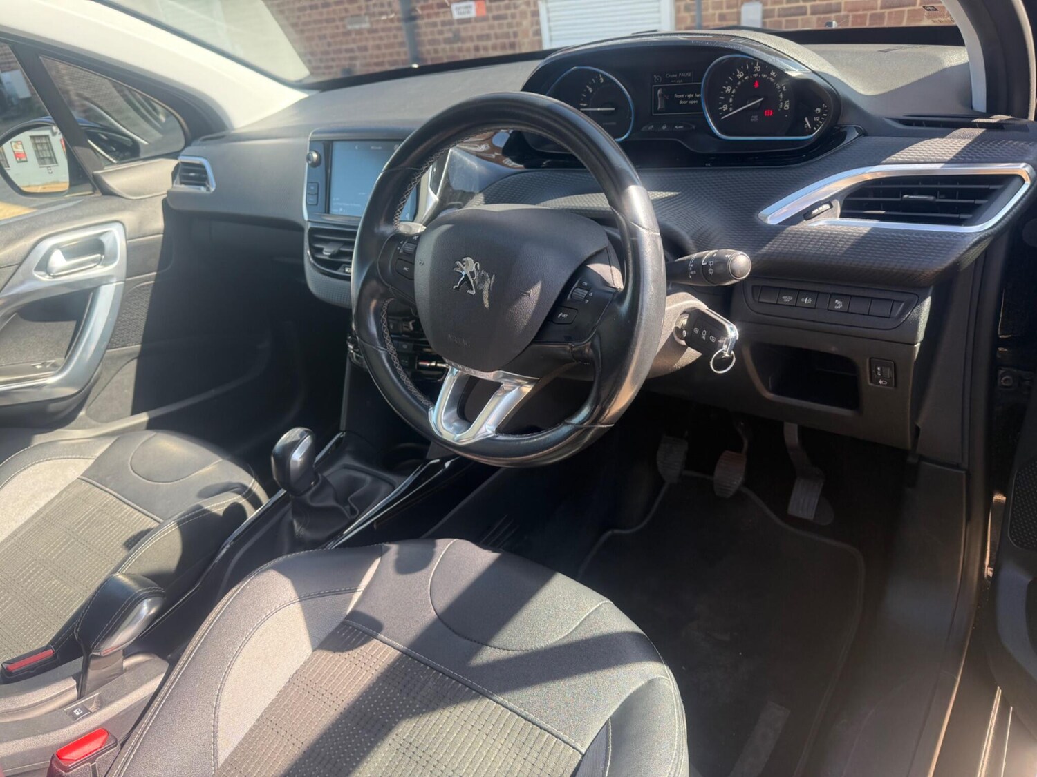 Used Peugeot 2008 2018 for sale - 78144142: Photo 27