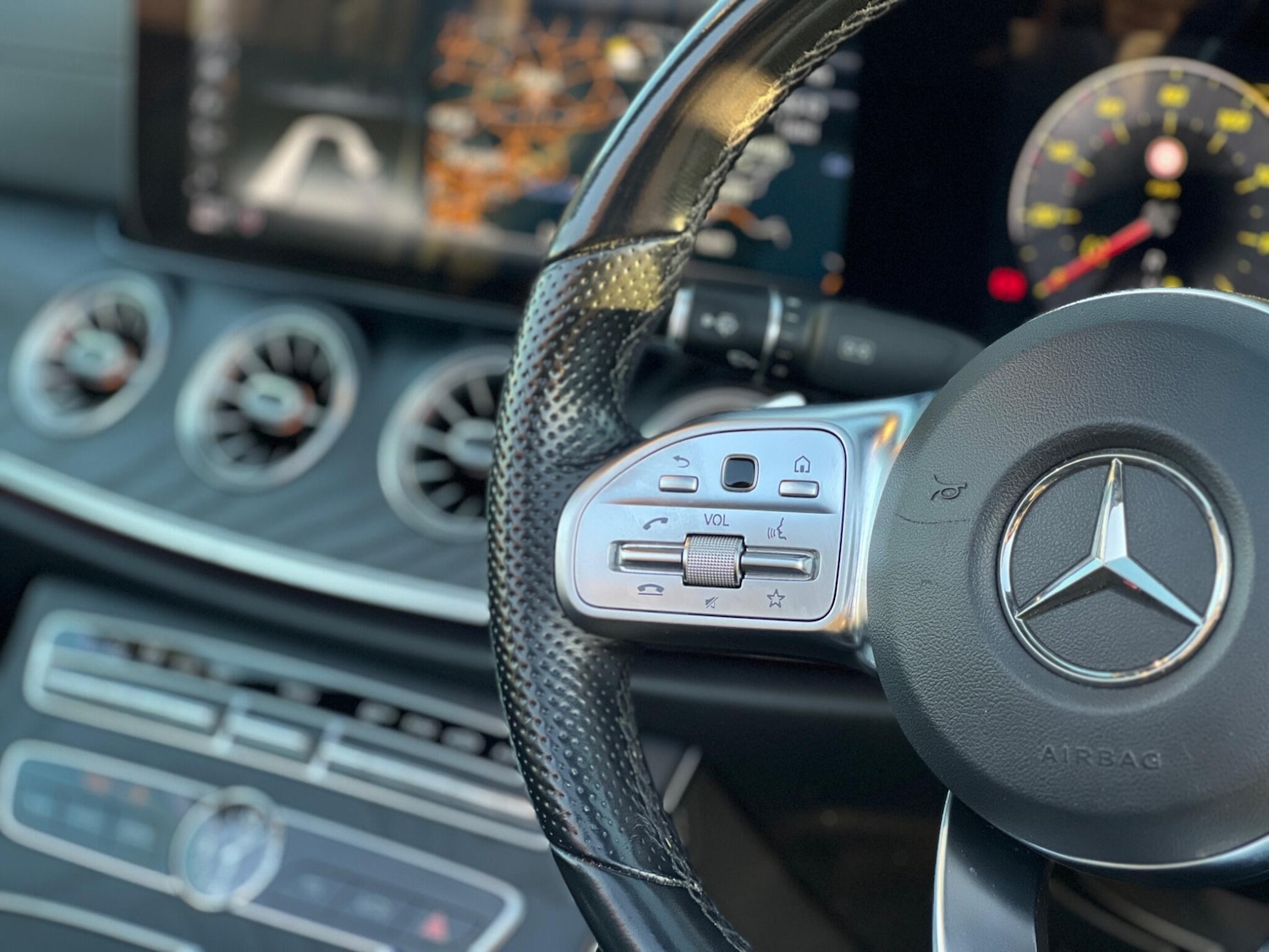 Used Mercedes-Benz E Class 2020 for sale - 77639448: Photo 9