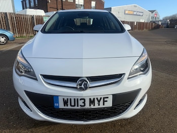Used Vauxhall Astra 2013 for sale - 77639431: Photo