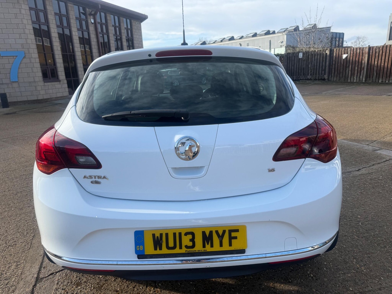 Used Vauxhall Astra 2013 for sale - 77639431: Photo 7