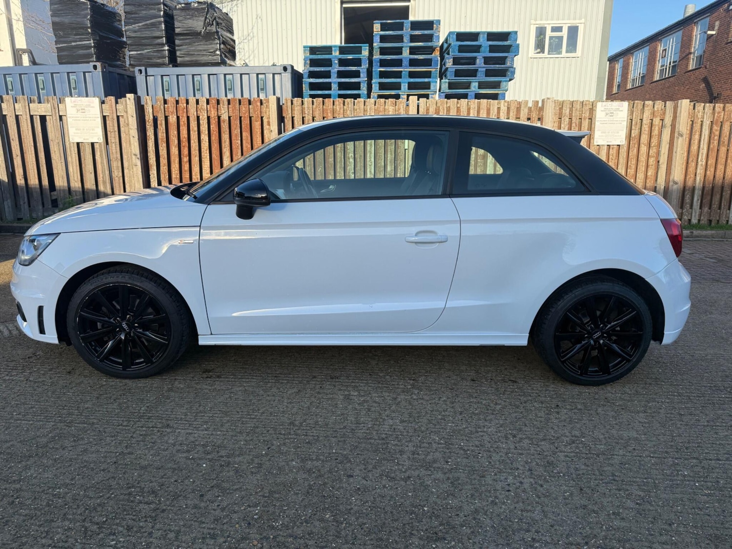 Used Audi A1 2013 for sale - 77639454: Photo 4