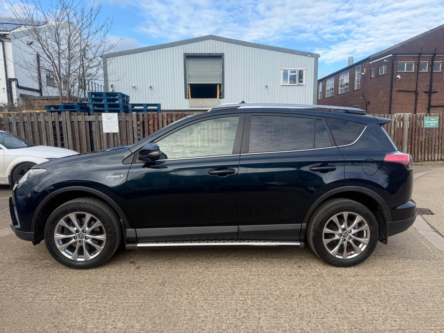 Used Toyota RAV4 for sale - 77820048: Photo 5