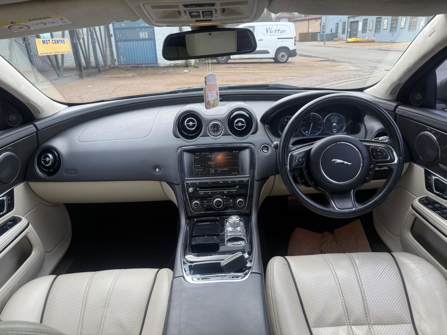 Used Jaguar XJ 2013 for sale - 77639435: Photo 10