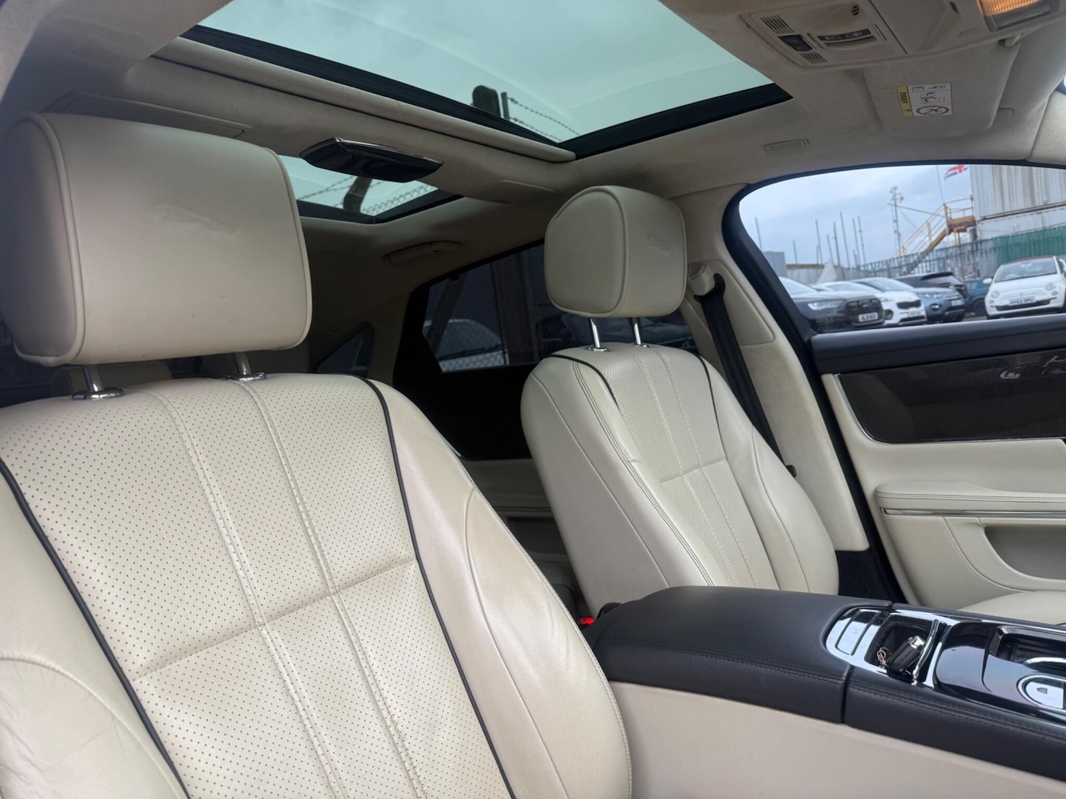 Used Jaguar XJ 2013 for sale - 77639435: Photo 15