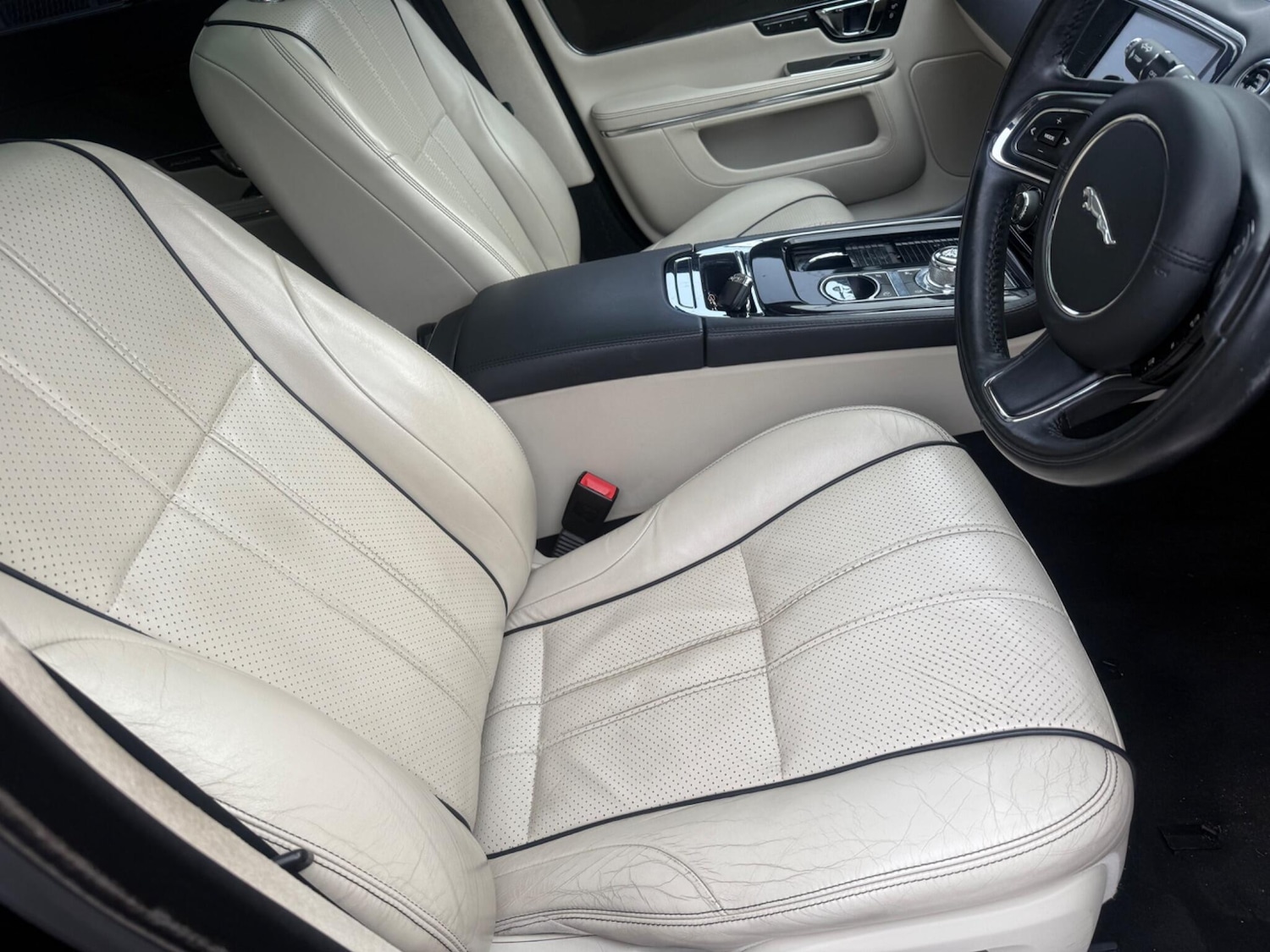 Used Jaguar XJ 2013 for sale - 77639435: Photo 16