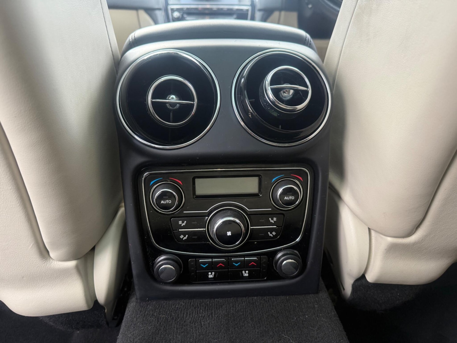 Used Jaguar XJ 2013 for sale - 77639435: Photo 23