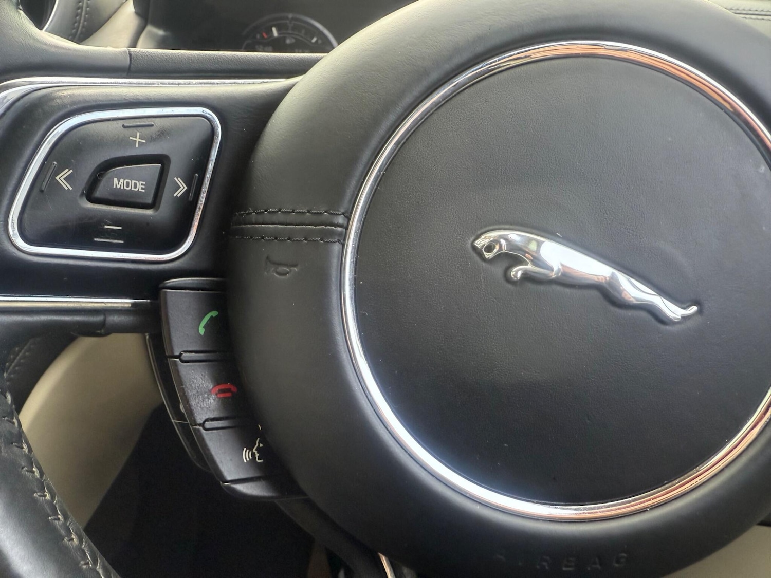 Used Jaguar XJ 2013 for sale - 77639435: Photo 39