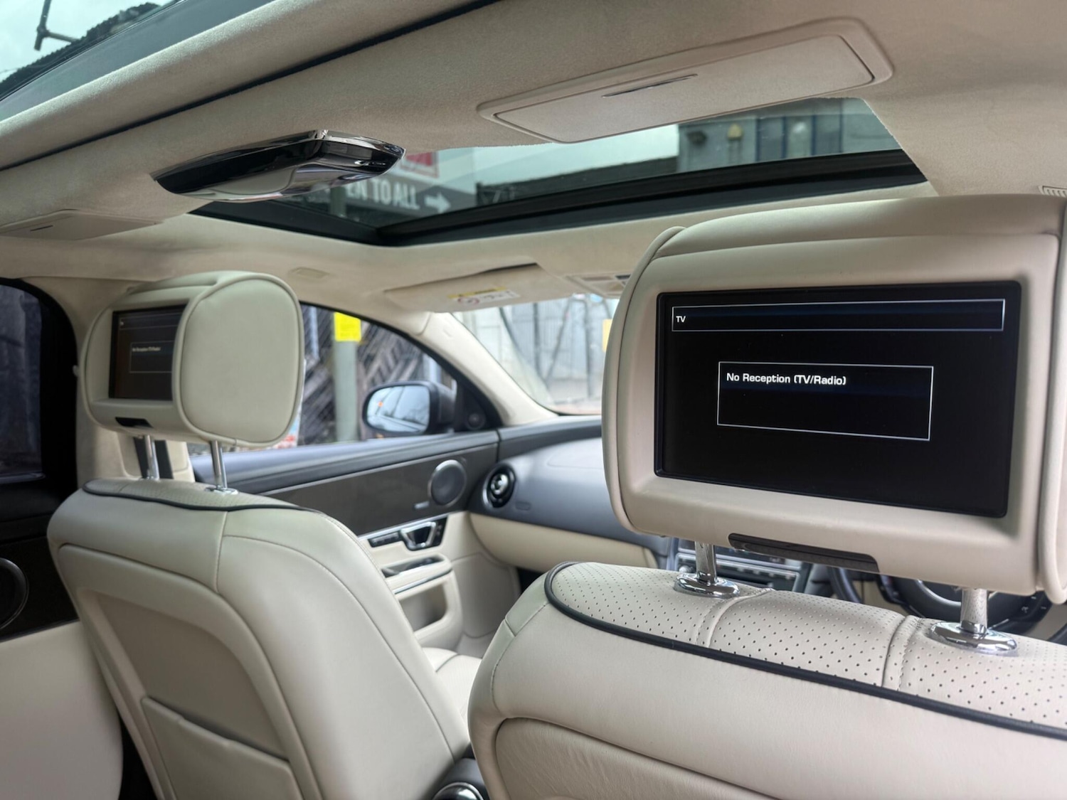 Used Jaguar XJ 2013 for sale - 77639435: Photo 44