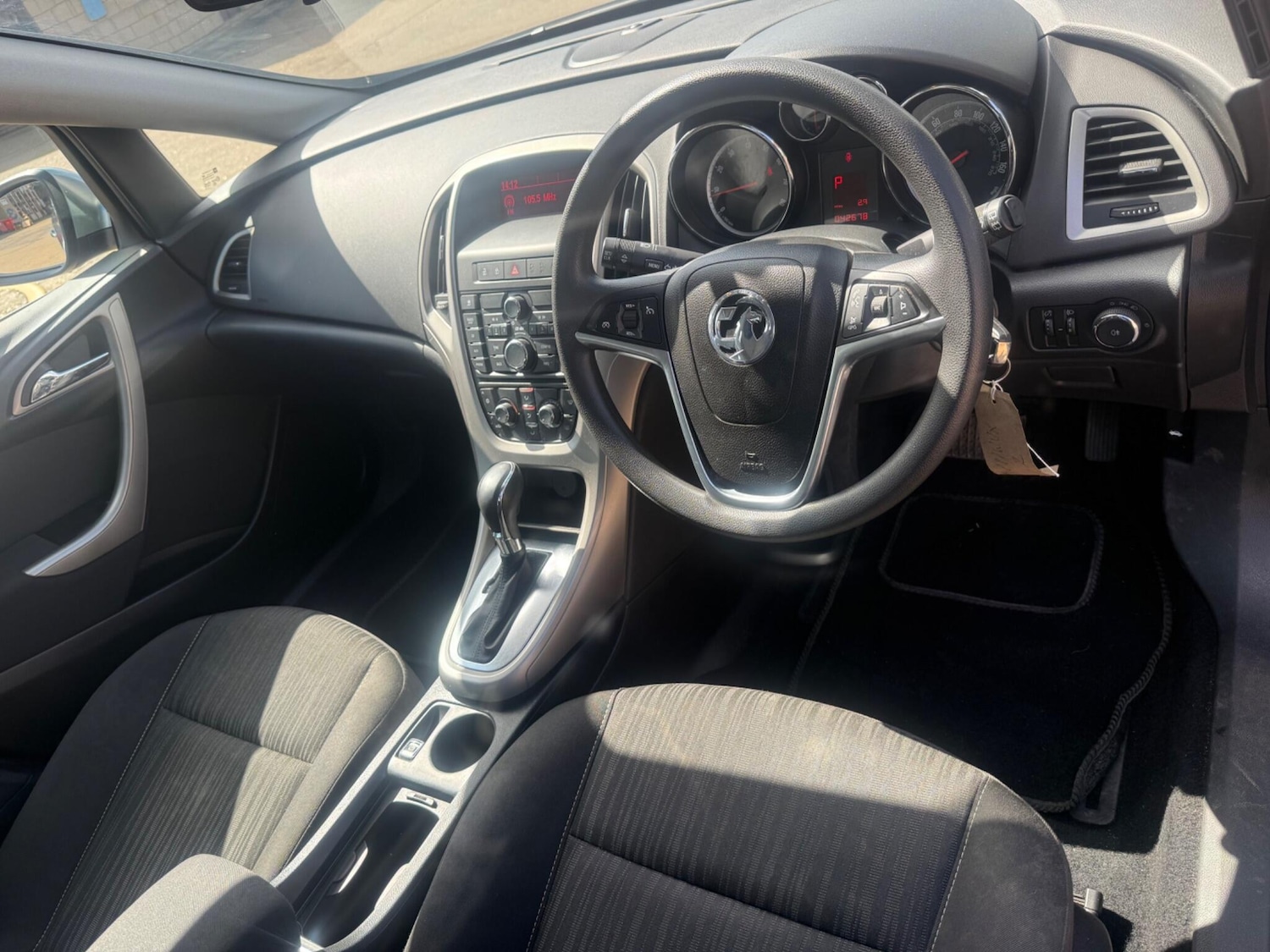 Used Vauxhall Astra 2011 for sale - 78219532: Photo 12