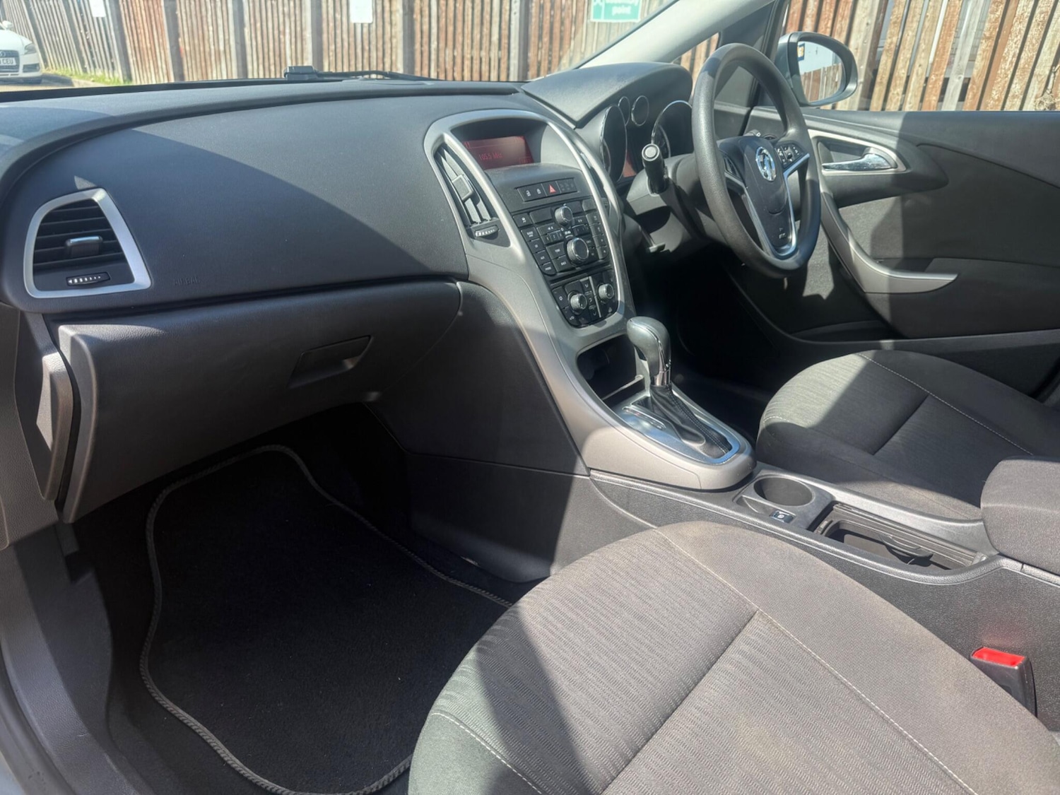 Used Vauxhall Astra 2011 for sale - 78219532: Photo 15