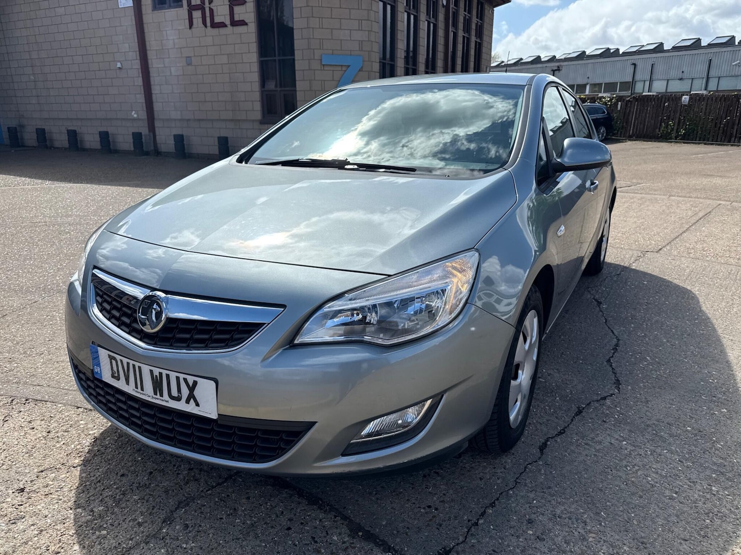 Used Vauxhall Astra 2011 for sale - 78219532: Photo 3