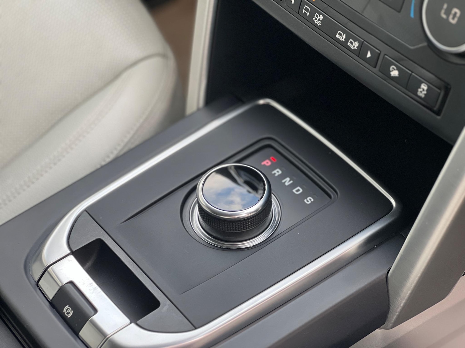 Used Land Rover Discovery Sport 2019 for sale - 77639456: Photo 19