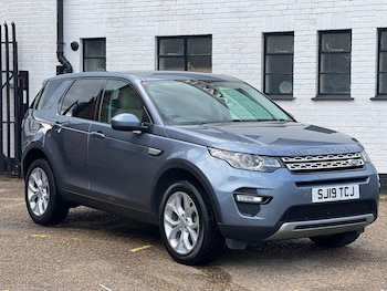 Land Rover Discovery Sport feature image