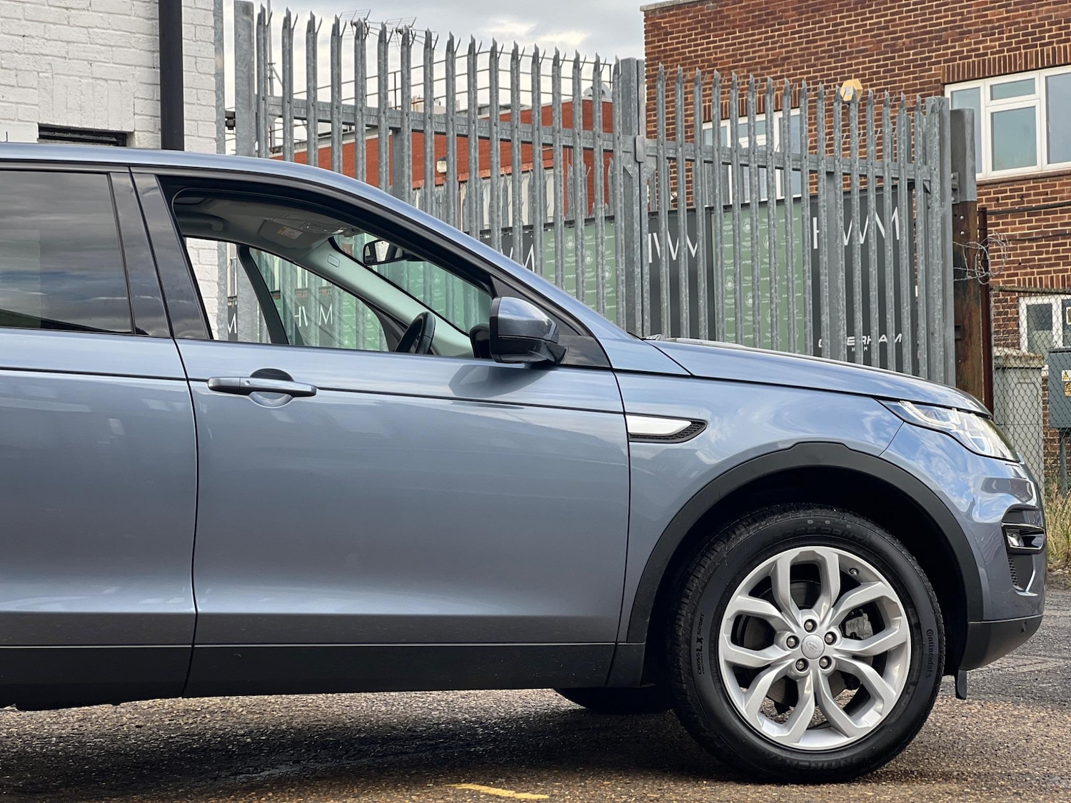 Used Land Rover Discovery Sport 2019 for sale - 77639456: Photo 4