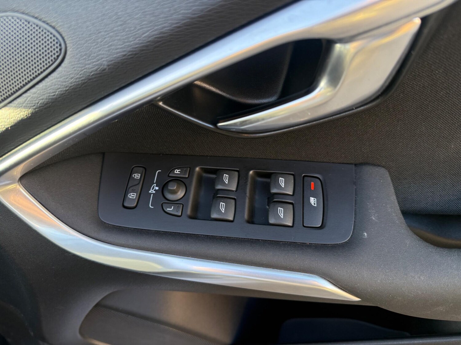 Used Volvo V40 2019 for sale - 77639453: Photo 13