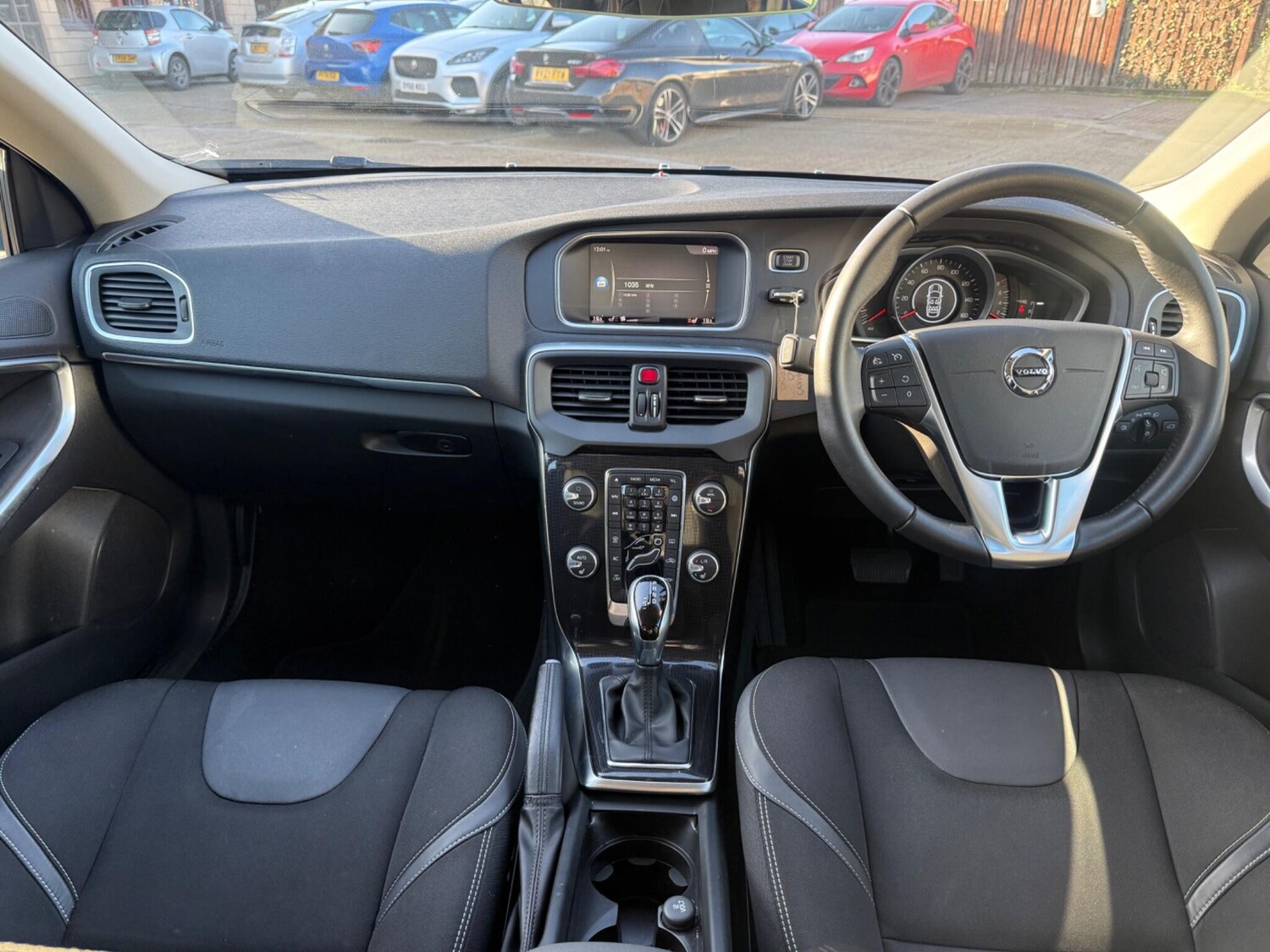 Used Volvo V40 2019 for sale - 77639453: Photo 15
