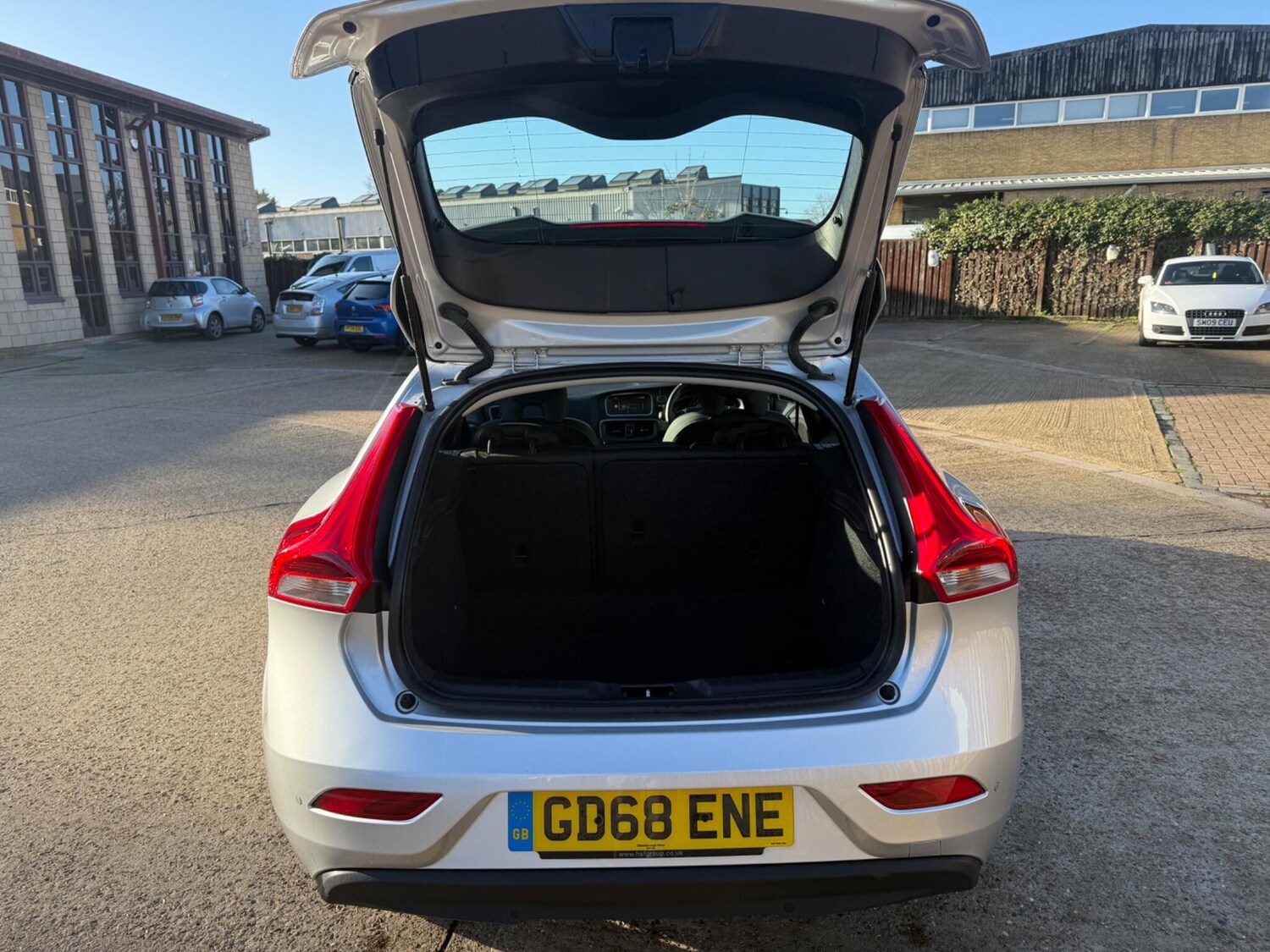 Used Volvo V40 2019 for sale - 77639453: Photo 16