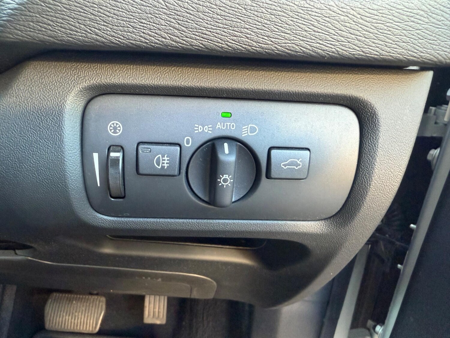 Used Volvo V40 2019 for sale - 77639453: Photo 20