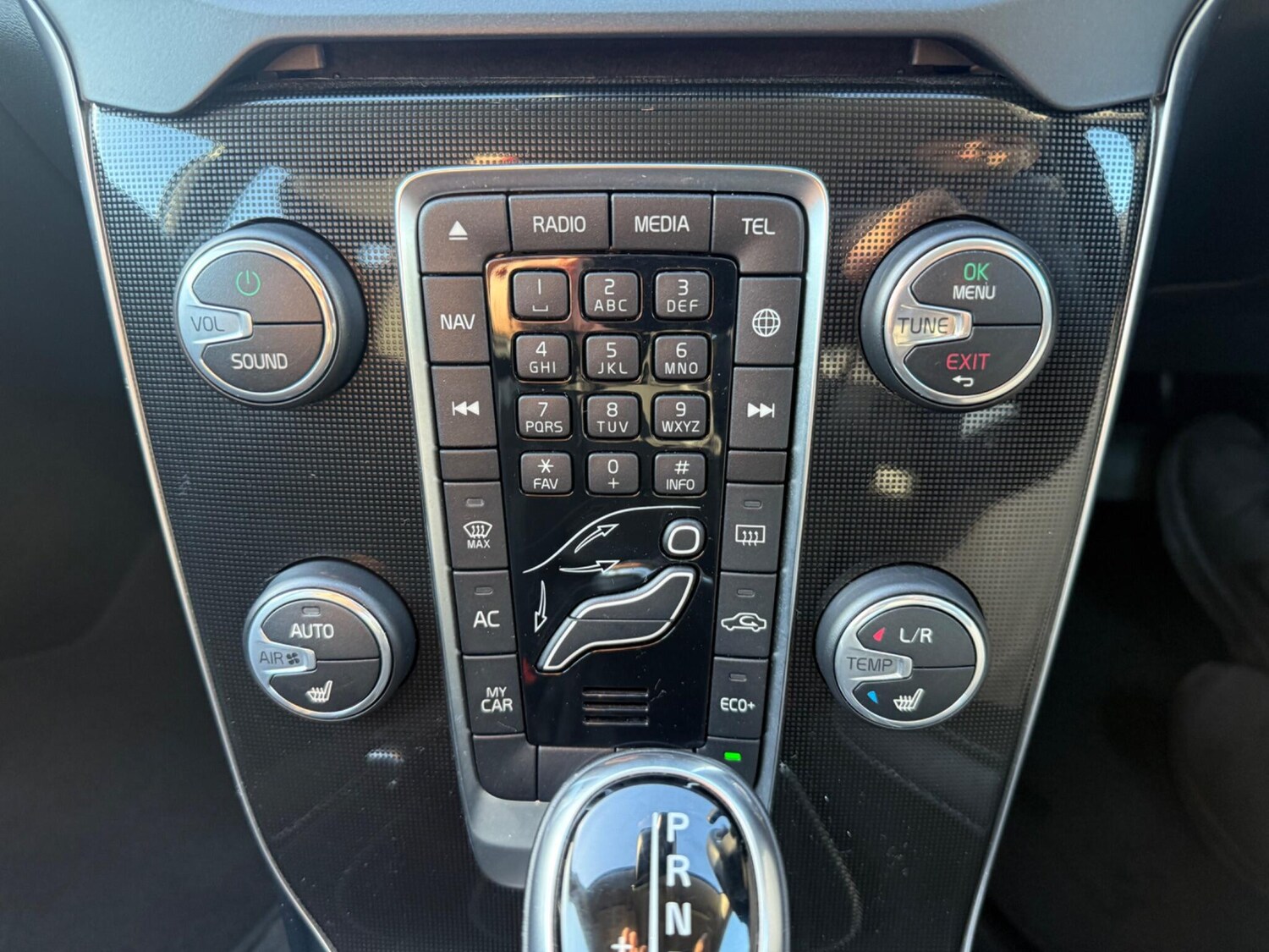 Used Volvo V40 2019 for sale - 77639453: Photo 24